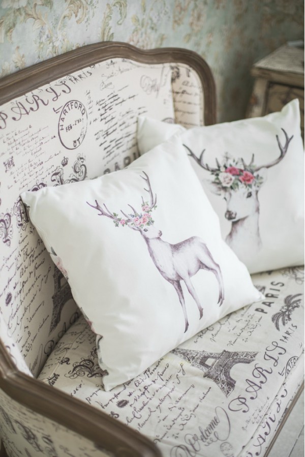 Декоративные подушки с оленем l Decorative pillows with a deer