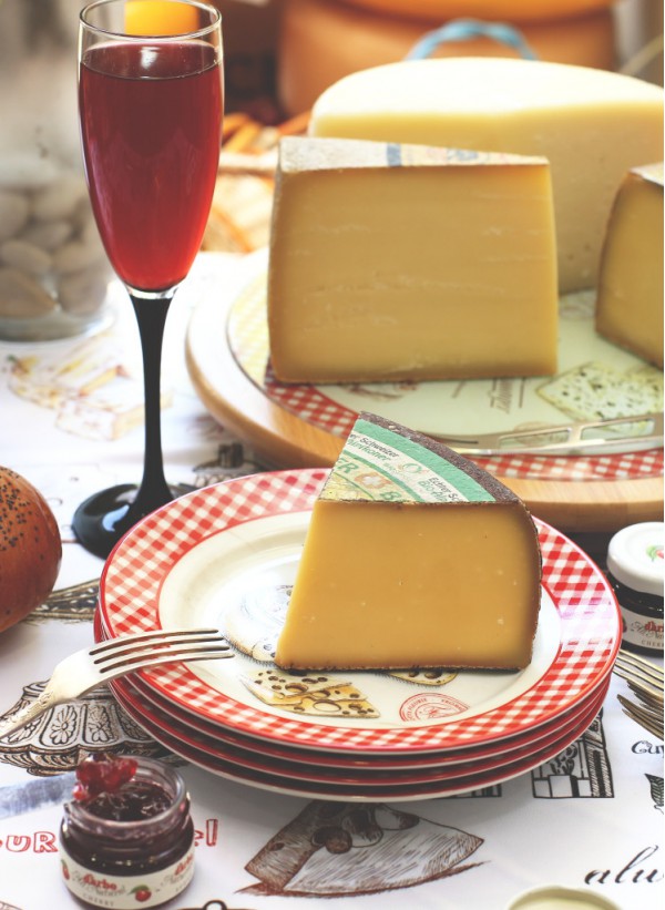 Сыры твердых сортов, посуда для сыра из коллекции Maitre Fromager производитель Nuova R2S