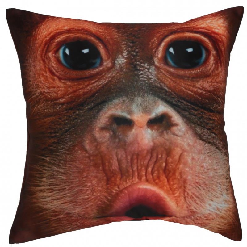 Декоративная подушка с мордашкой симпатичной обезьянки