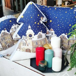 Круглая подушка "Рождественская история"