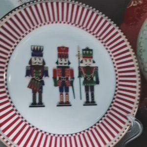 Набор из 4 десертных тарелок "NUTCRACKERS" в подарочной упаковке