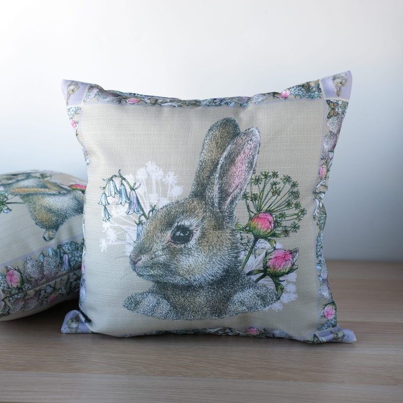 Подушка двусторонняя "Кролик и цветы"