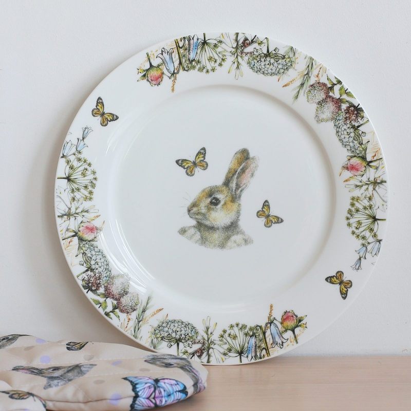 Тарелка обеденная "Кролик в цветах"