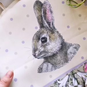 Тарелка обеденная "Кролик в цветах"