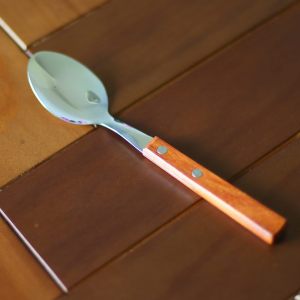 Ложка десертная с деревянной ручкой