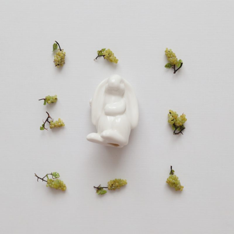 Декор "Белый кролик"