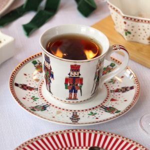 Чашка с блюдцем "NUTCRACKERS" в подарочной упаковке