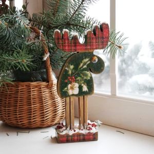 Декоративный деревянный новогодний лось