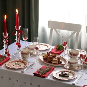 Новогодний сервиз "Christmas Traditions" на 6 персон с чайными парами, на 27 предметов