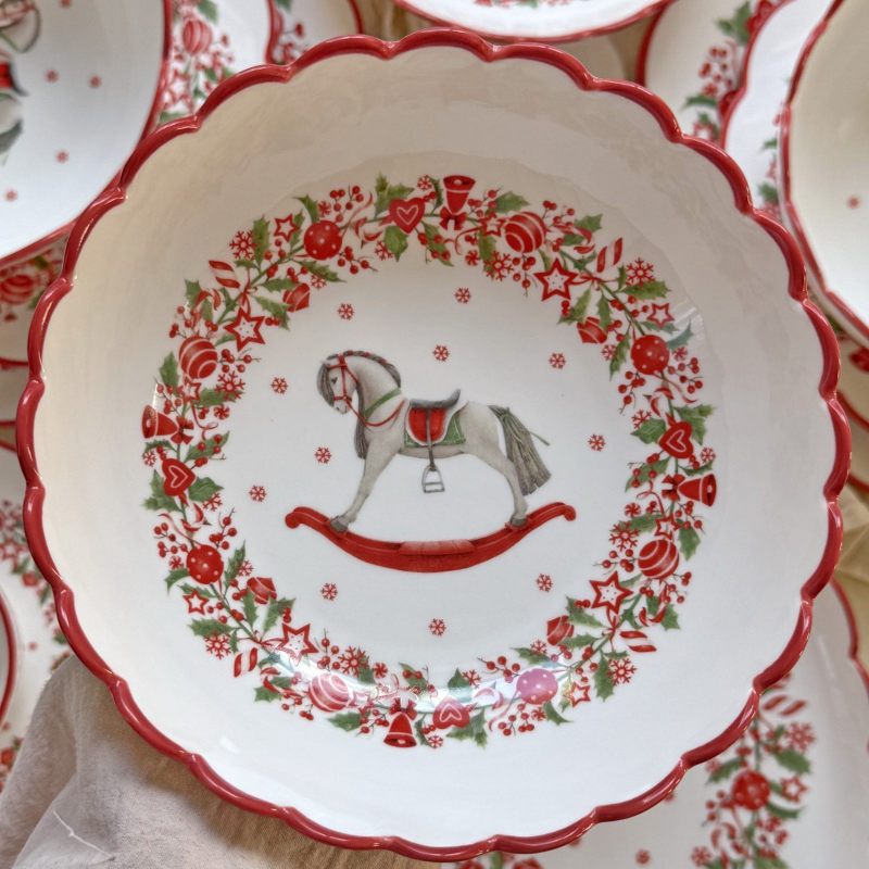 Суповая новогодняя тарелка "Christmas Traditions" 18см