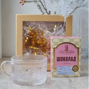 Подарочный набор для женщин на 8 марта "Королевская весна"