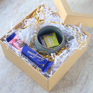 Подарочный набор "Dots" сладкий подарок с чайной парой