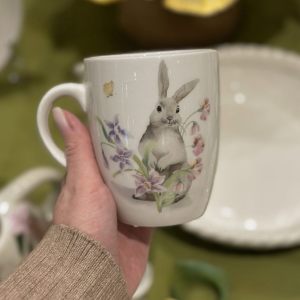 Кружка пасхальная "Кролик с цветами" 330 мл в подарочной упаковке