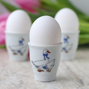 Пасхальная подставка для яйца "Гуси" фарфоровая