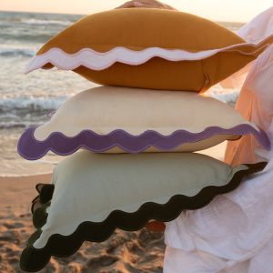 Наволочка на подушку с контрастным кантом "Trendy Ruffles" 40х40см